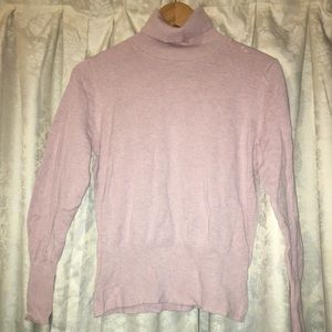 Soft pink longsleeve turtleneck